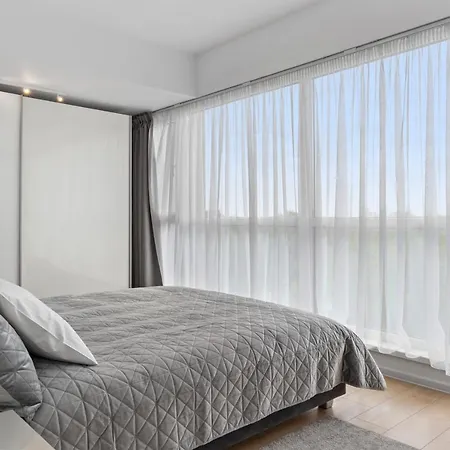 Atria Urban Gateway, 2br + Pool *