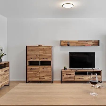 Atria Urban Gateway, 2br + Pool