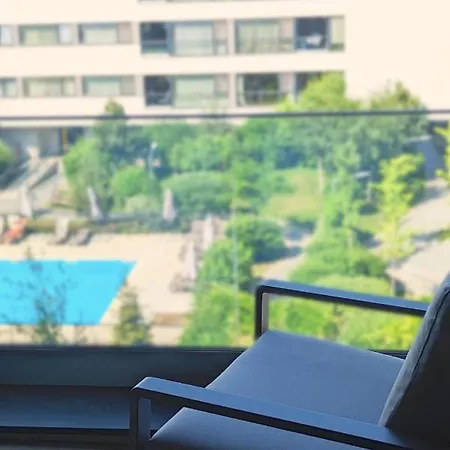 Apartment Atria Urban Gateway, 2br + Pool Bucharest