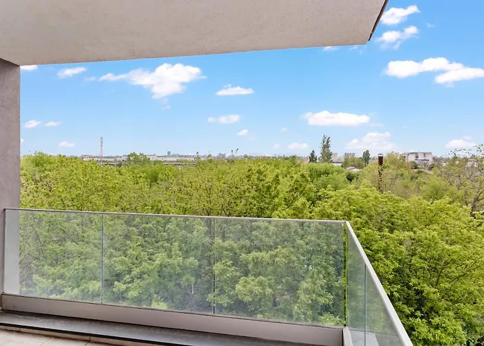 Апартаменты Atria Urban Gateway, 2br + Pool *