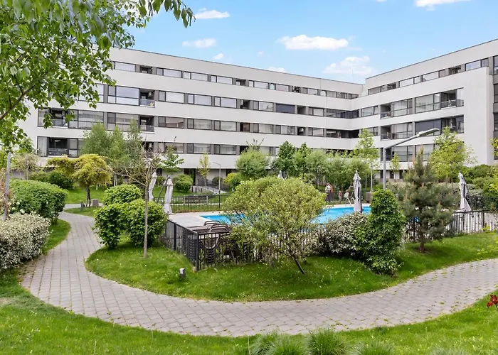 Atria Urban Gateway, 2br + Pool Apartamento *