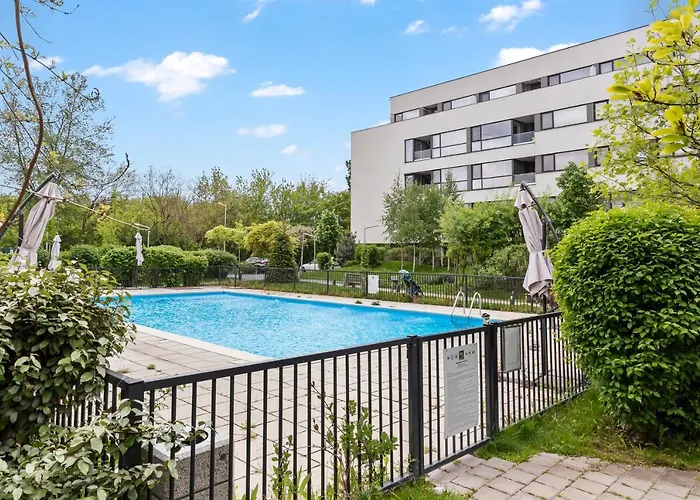 Atria Urban Gateway, 2br + Pool