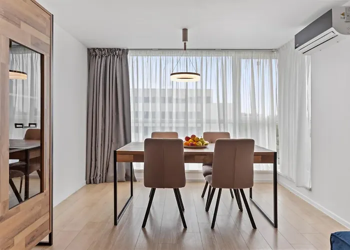 דירה Atria Urban Gateway, 2br + Pool *