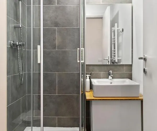 Apartment Atria Urban Gateway, 2br + Pool *