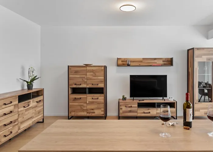 Atria Urban Gateway, 2br + Pool