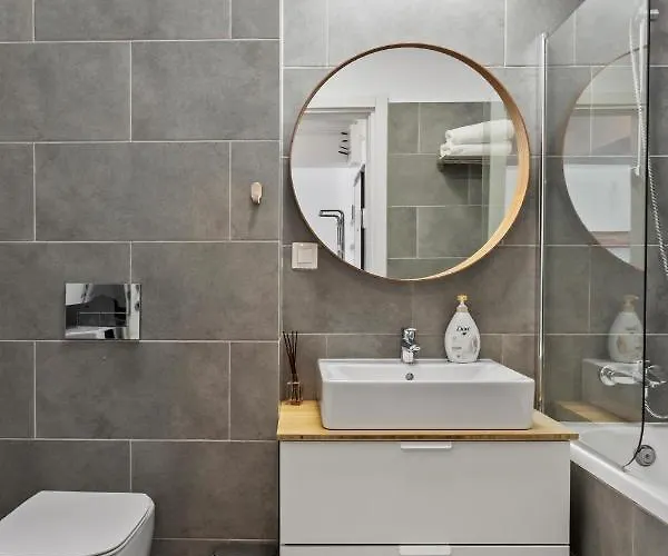 Апартаменты Atria Urban Gateway, 2br + Pool