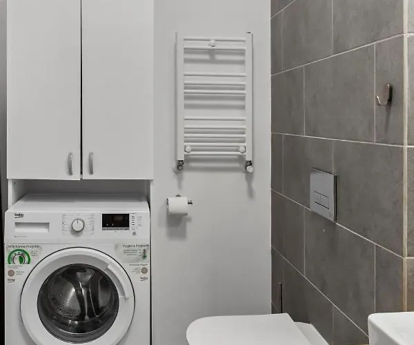 Atria Urban Gateway, 2br + Pool