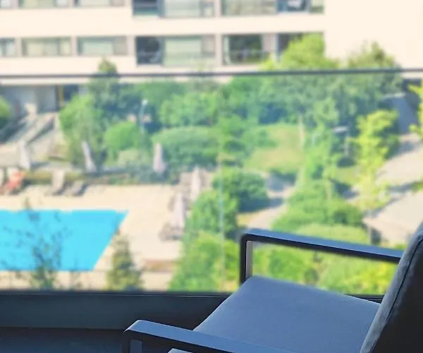 Апартаменты Atria Urban Gateway, 2br + Pool Бухарест